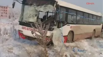 Belediye Otobüsü ile İşçi Servisi Çarpıştı: 5 Ölü, 8 Yaralı