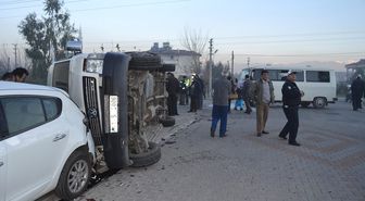 Öğrenci ve Öğretmen Servisi Çarpıştı; 14'ü Öğrenci 16 Yaralı