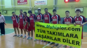 Gediz Muhipler Fatih Spor Voleybol Takımı Kütahya'da Lider