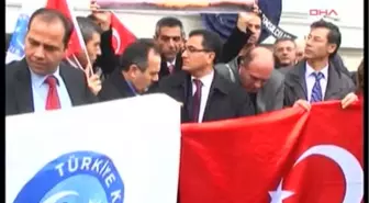 Fransız Konsolosluğu Önünde Protesto Sen İzmir İl Temsilciliği, Fransa Parlamentosu'nun Sözde...