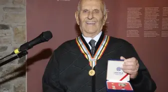 91 Yaşındaki Kore Gazisi Savaş Anılarını Anlattı