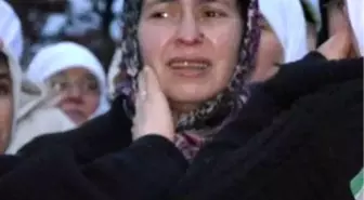 Buzun Kırılmasıyla Gölete Düşen 11 Yaşındaki Ömer Kadir'in Cesedi Çıkarıldı