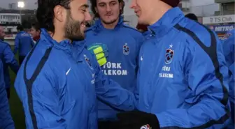 Trabzonsporlu Cech'e Sürpriz Doğum Günü Pastası