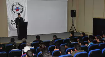 Üniversiteyi Kazanan Öğrencilerden Kayapınar Belediyesi'ne Teşekkür Ziyareti