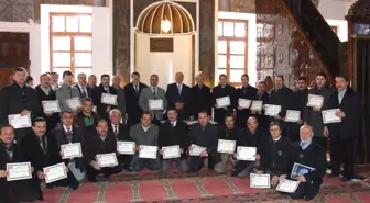 Din Görevlilerine Vaizlik Belgesi Verildi