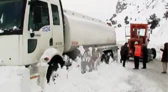 Tankerin Üzerine Çığ Düştü