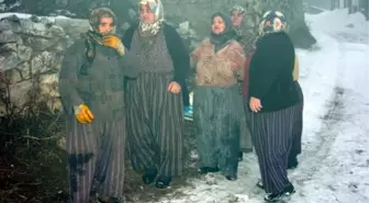 Karlar Üzerinde Çoraplarıyla Evinin Yanışını İzledi