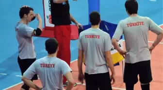 Voleybol Erkek Milli Takımlar Antrenörü Basic: Ön Elemeler Çok Önemli