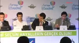 Luis Figo ve Edgar Davids, Küçük Futbolcuların Tanıtım Etkinliğine Katıldı