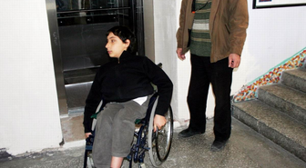 Engelli Öğrenci İçin Okula Asansör Yapıldı