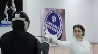 Aslıhan,Eskrim'le Ülkemize İlkleri Yaşattı

