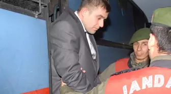 Düğünde Tek Kurşunla 2 Kişiyi Öldürdü