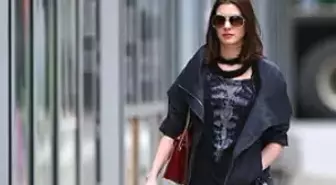 Köpeğini Kimseye Emanet Etmiyor