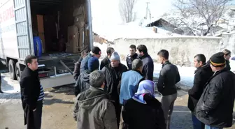 Mamak Belediyesi'nden Toprak Kayması Sonucu Evlerini Boşaltan Vatandaşlara Destek