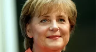 Merkel Daha Fazla Yaptırım İstedi