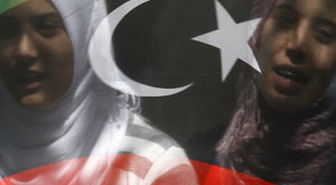 Libyalılar Güçlü Lider İstiyor