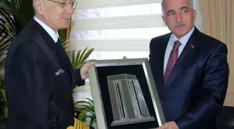 Deniz Kuvvetleri Komutanı'ndan Vali Tuna'ya Ziyaret
