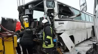 Eskişehir'de Zincirleme Kaza: 17 Yaralı