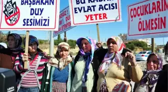 Işıklı Kavşak İsteyen Köylüler Antalya-Alanya Yolunu Kapattı