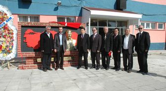 Eşme'de Hayırsever İşadamı Mustafa Dere'den Eğitime Katkı