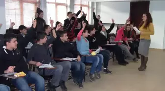Düzce'de İngilizce Kursları Eğitime Katkı Oluyor
