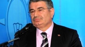 İçişleri Bakanı İdris Naim Şahin, Haydar Aliyev'in Mezarını Ziyaret Etti