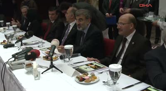 Bakan Yıldız: 'Dünyanın Bize Yük Olmaması Lazım'