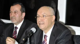 Yenimahalle Belediye Bakanı Yaşar, Cem Vakfı'nın Yemeğine Katıldı