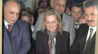 Necatibey İlköğretim'e 4 Bin Kitaplık Kütüphane