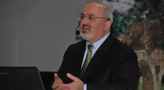 Doç. Dr. Aytaç, Yeni Anayasa ve Önemini Anlattı