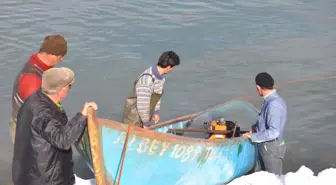 Suğla Gölü'nde Batan Tekneler Su Yüzüne Çıkarıldı