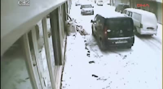 Çaldıkları 1 Milyon Liralık Kumaşı Satamadan Yakalandılar