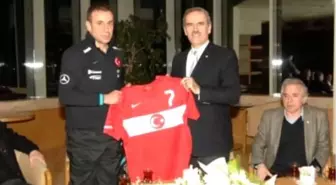 Bursa Büyükşehir Belediye Başkanı Recep Altepe'den 'Milli' Destek