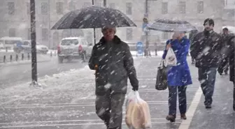 Sivas'ta Etkili Olan Kar, Ulaşım ve Eğitimi Aksatıyor