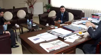 Üniversite Öğrenci Konseyi Belediye Başkanını Ziyaret Etti