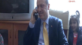 Başbakan Erdoğan Telefonu Açtı, Ev Sahibinin Oğlu Şaşkına Döndü (1)