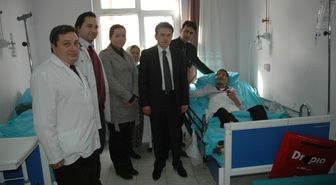 Eşme'de Evde Bakım Hizmeti Alan Hastalara Ortopedik Yatak ve Egsersiz Topu Dağıtıldı