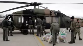 Kardan Yolları Kapanan Köylere Helikopterle Gıda Yardımı
