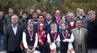 Eşme Anadolu İmam Hatip Lisesi 3. Arapça Bilgi Yarışmasında Uşak Birincisi Oldu