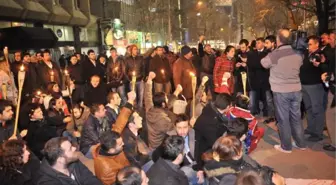 CHP Gençlik Kolları'ndan Güvenpark'ta Oturma Eylemi