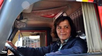 Kadın Şoför Hem Minibüs Hem Kamyon Şoförlüğü Yapıyor