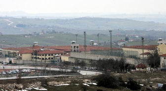 Kandıra Cezaevi'ne Sokulmak İstenen Tabancayı Kim Alacaktı?