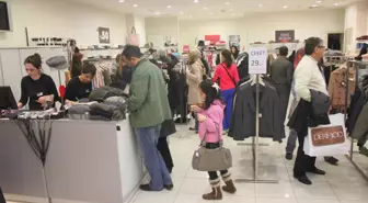 As Merkez Outlet'te İndirim Mevsimi