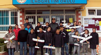 Burhaniye Cumhuriyet İlköğretim Okulu'nda Model Uçak Kursu