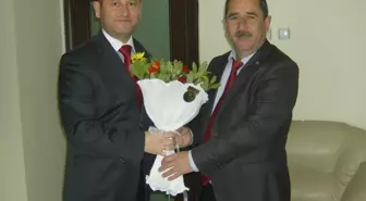 Başkan Yeni Atanan Müdürü Ziyaret Etti