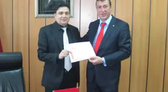 Çiçekdağı Kaymakamı Kalaycı'dan İşadamı Yıldırım'a Plaket