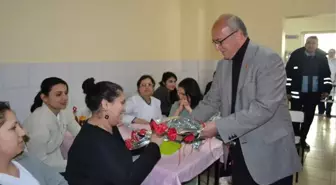 Ayvacık Belediye Başkan Vekili Sezgin'den Doktorlara Ziyaret