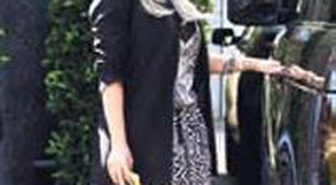 Kim Kardashian da Sarışın Oldu