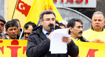 Edremit'te 'Sivas Katliamı ve 4+4+4 Yasasına Hayır' Açıklaması