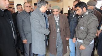 Kaymakam Şener'den Ölen İşçinin Ailesine Taziye Ziyareti